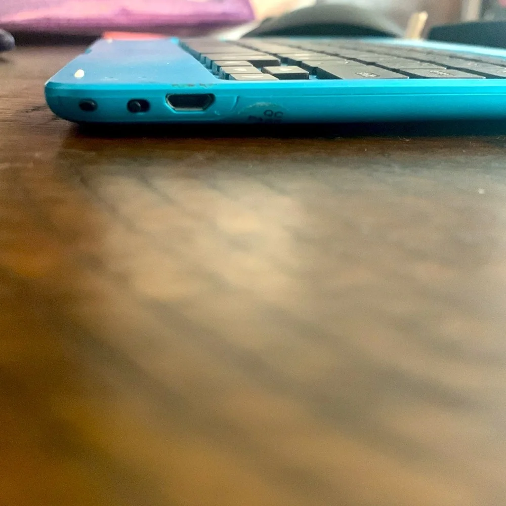 Used IPad Mini keyboard